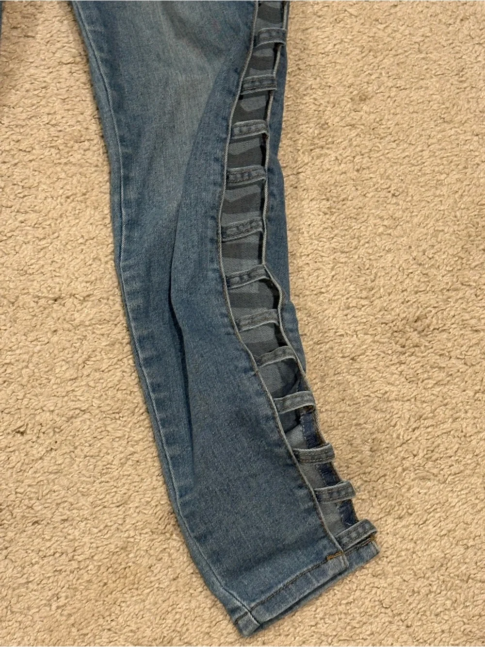 Angel Kiss Girls High Rise Jeans Decorative Side Openings Size 9 - Picture 2 of 4